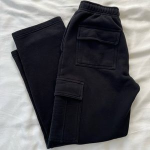 Aritzia cargo sweatpants